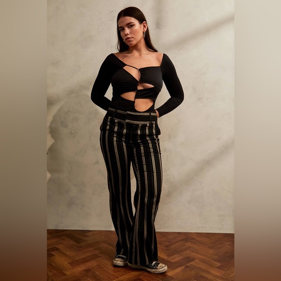 POPULAR!!! Urban Outfitters boot cut flare trousers 😍😍😍 - Picture 2 of 16